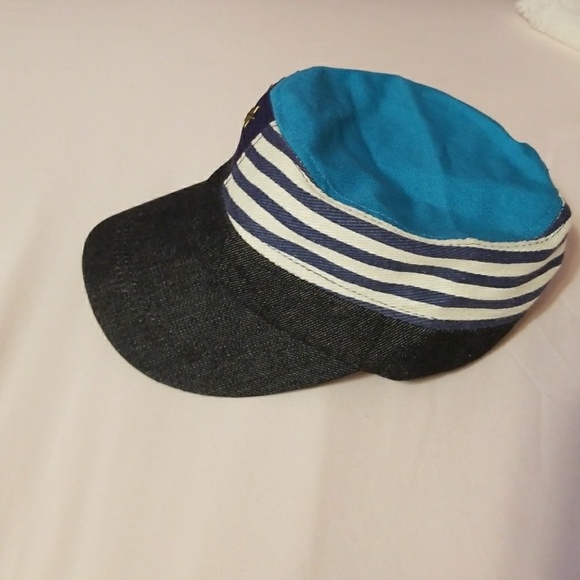 Hat - Picture 2 of 4